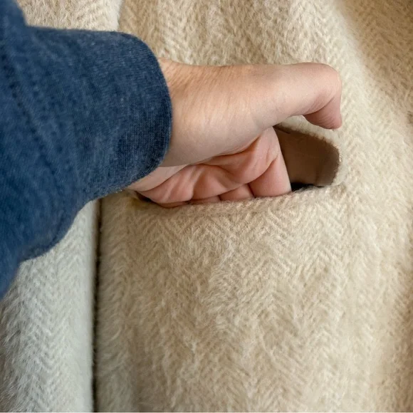 LOFT Cream Herringbone Faux Fur Midi one button coat size XS - Picture 3 of 10